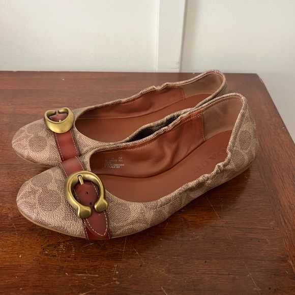COACH Women's Stanton Signature Buckle Ballet Flats Tan/Rust size 8 - Picture 1 of 12